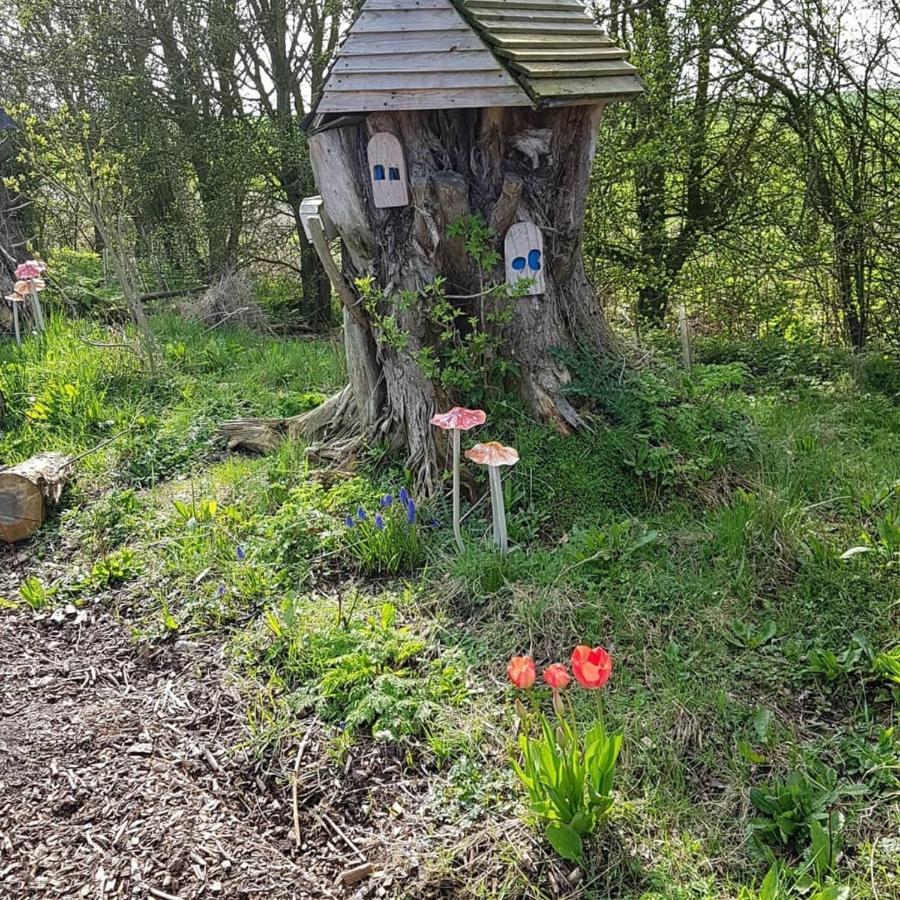 Romantic Escape Luxury Hobbit House With Hot Tub! Sheerness Exterior foto